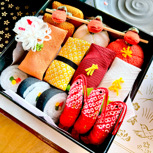 お正月⭐︎ちりめん 二段おせち2025 黒いお重箱 その他インテリア雑貨