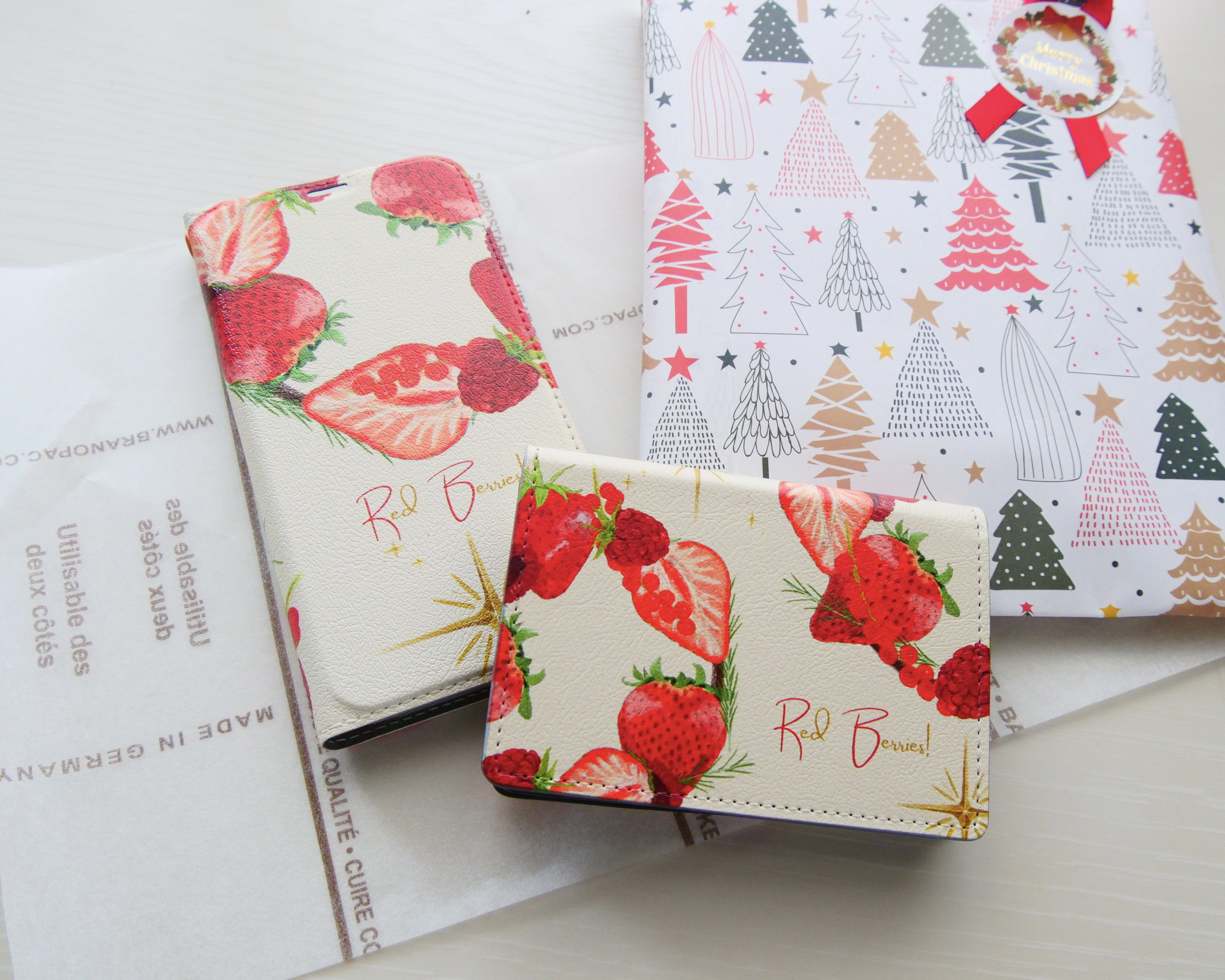 【受注生産】クリスマス限定　真っ赤なベリーのリース　iPhoneケース＆名刺ケース　2点セット