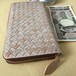 ブラウン　ベージュ　ハンドメイド 新品 ブライドレザー ヌメ革/本革 編み込み　メンズ財布　長財布　 ラウンドファスナー 2枚目の画像