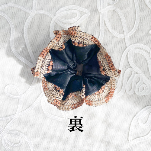 ワンショットシュシュ♥︎草原のシュシュ(黒) インド刺繍リボン 小さめ