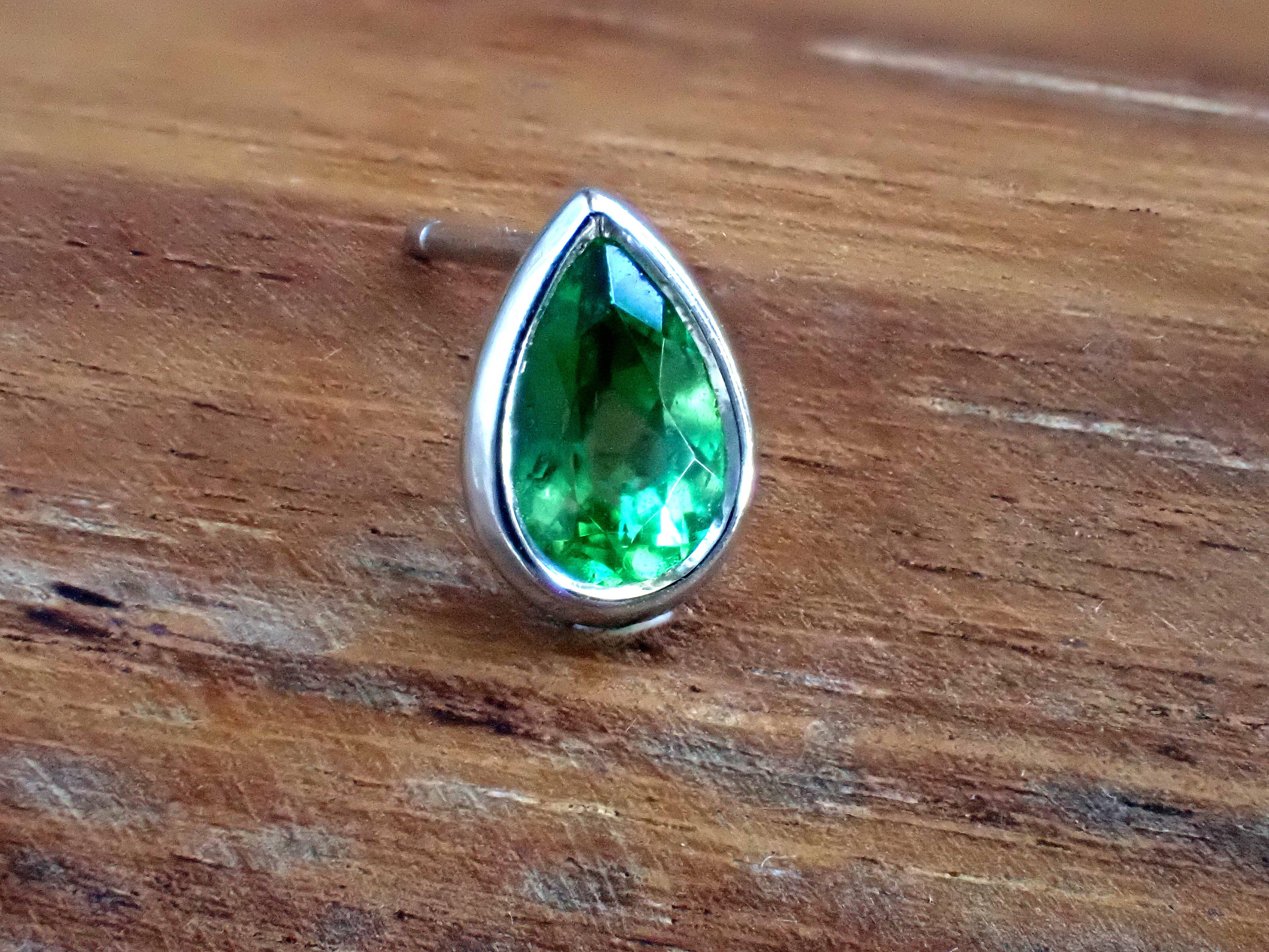 ［ジェンダーフリー］グリーントルマリン プラチナ片耳ピアス