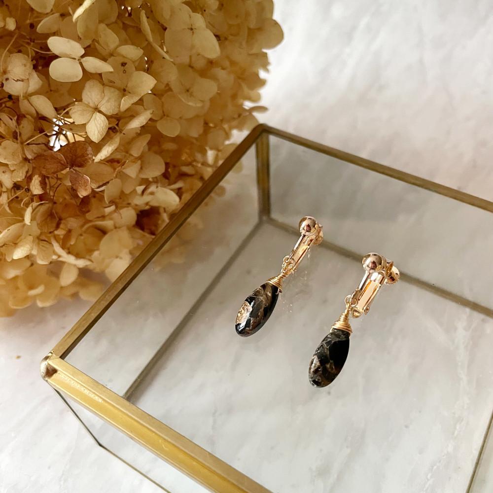 【✧再販✧】【✦14kgf金属アレルギー対応✦】天然石　大人の品を上げるブラックコッパーオブシディアンのイヤリング