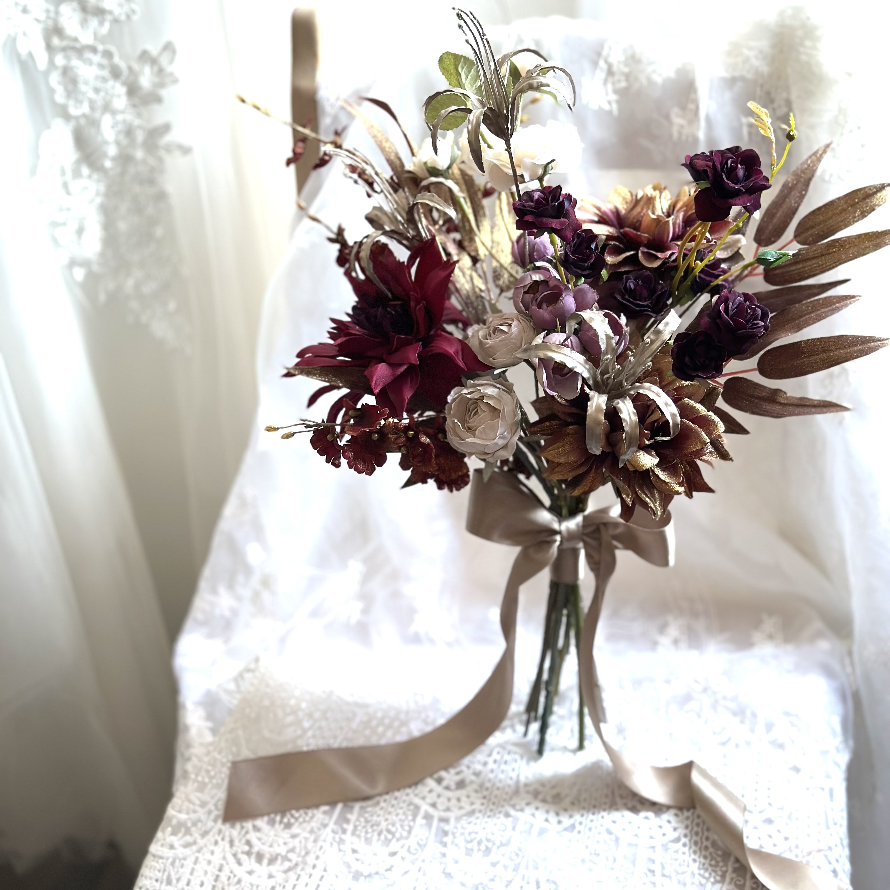 red gold【結婚式ブーケ・冬ブーケ・秋ブーケ・胡蝶蘭・ブーケ・ウェディングブーケ】