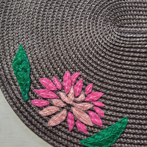 楕円形 花のフェルト手刺繍ランチョンマット ランチョンマット