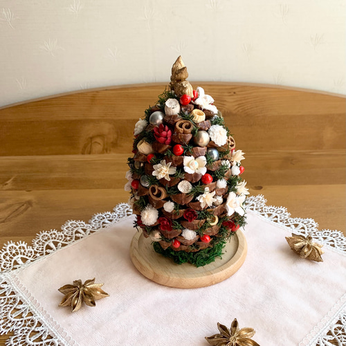 キラキラ・松ぼっくりのクリスマスツリー・Mサイズ ドライフラワー