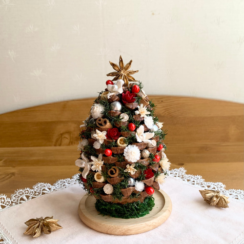 キラキラ・松ぼっくりのクリスマスツリー・Mサイズ ドライフラワー