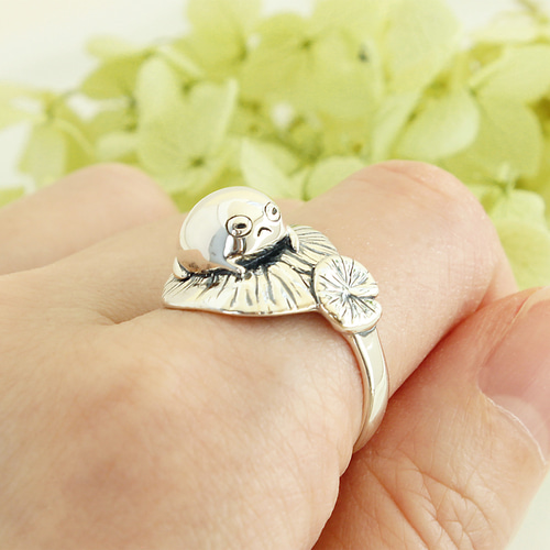 アメフクラガエルのリング(受注生産) 指輪・リング pecca 通販