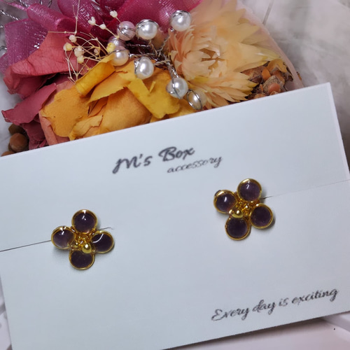 煌めく花びらの一粒ピアス イヤリング 金具変更可能 カジュアル 