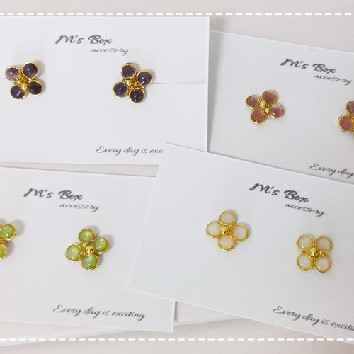 煌めく花びらの一粒ピアス イヤリング 金具変更可能 カジュアル  