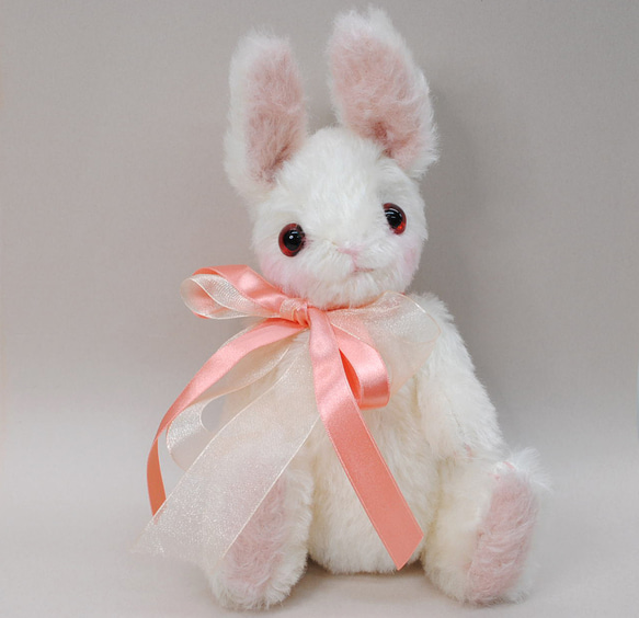 おめめの大きなうさぎさん ぬいぐるみ すずきまみ 通販 18376265