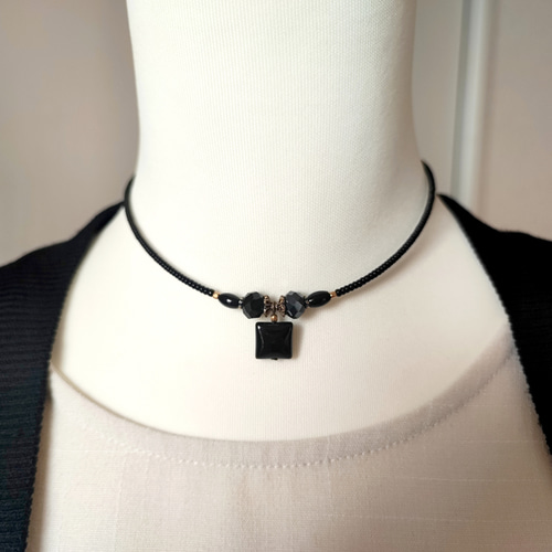 スクエア型ブラックオニキスのチョーカーネックレス チョーカー