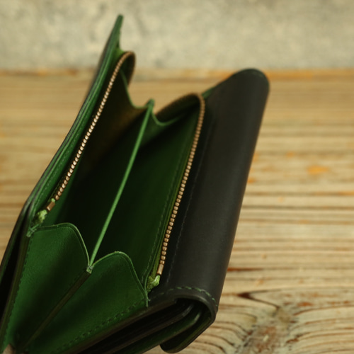 カエルちゃん二つ折り財布 二つ折り財布 tomoem 通販 18376409｜Creema