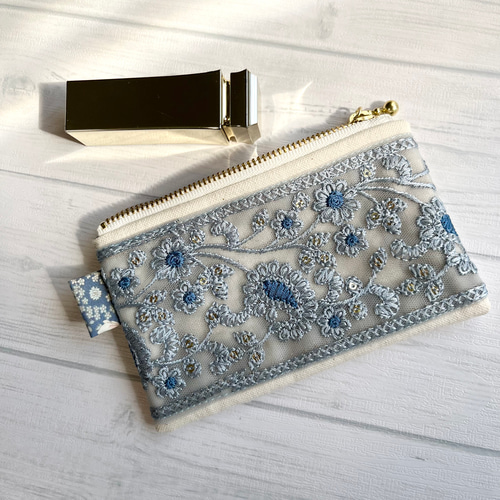 インド刺繍リボンのミニポーチ/生成×ブルーチュール ポーチ インド刺繍リボンのミニポーチ/生成×ブルーチュール ポーチ