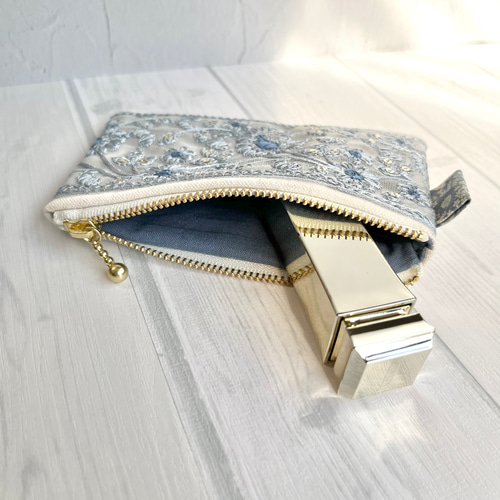 インド刺繍リボンのミニポーチ/生成×ブルーチュール ポーチ