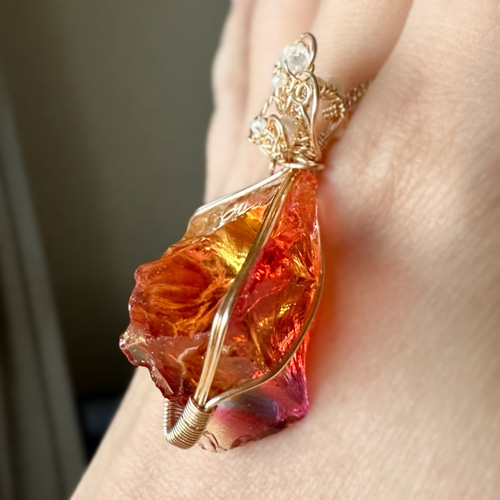 虹入り✴︎【レア】マルチカラーアンダラクリスタルのワイヤー