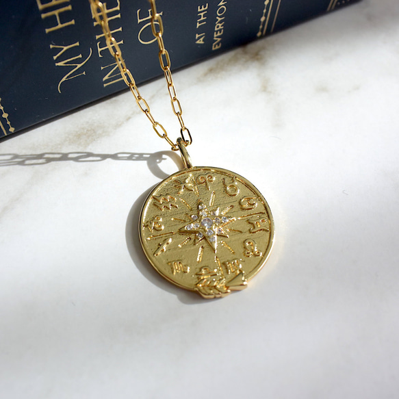 星座盤のメダルネックレス スクエアチェーン ゴールド ネックレス