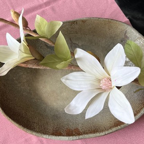 手染め布花 こぶしの花1枝 玄関・和洋の空間・お部屋のインテリアなど