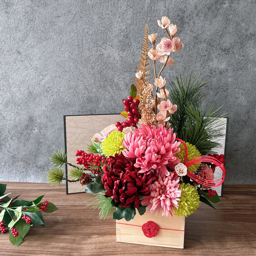 ゆうちゃん❣️お正月飾り❣️大人可愛くシックに…フラワーアレンジ❁⃘*.゜ ゆうちゃん❣️お正月飾り❣️大人可愛くシックに…フラワー