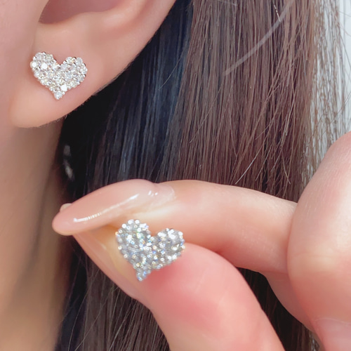 ハート形 天然ダイヤモンドピアスk18 ピアス（スタッド・一粒
