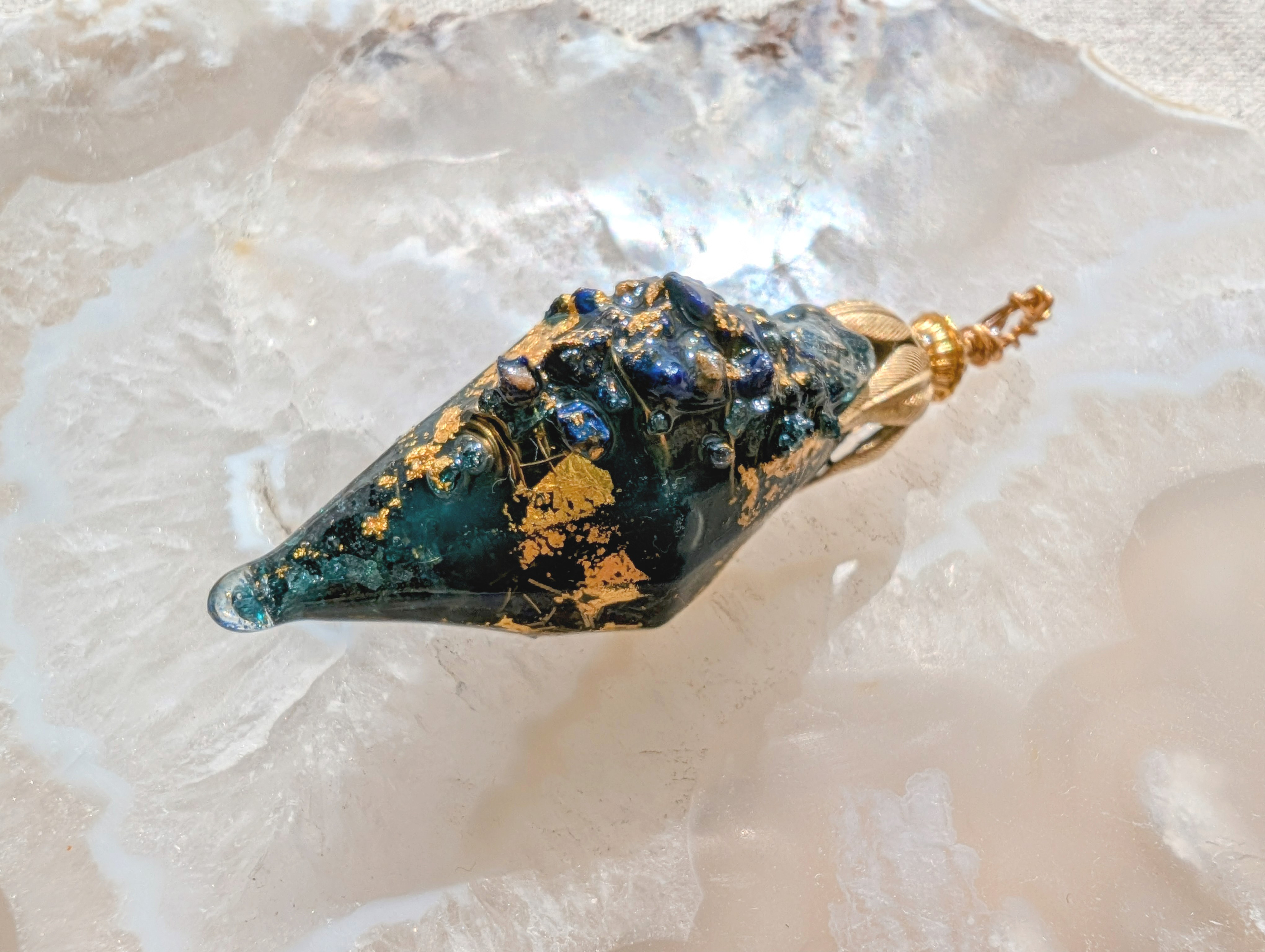 おまもりネックレス「青緑のテーマ」 アズライト×金