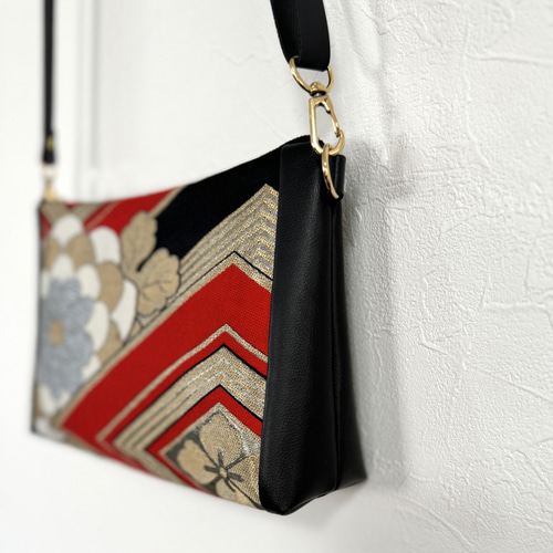 軽い♪帯ショルダーバッグ(華、菱文様)♦︎帯リメイク 紐長さ調節可能