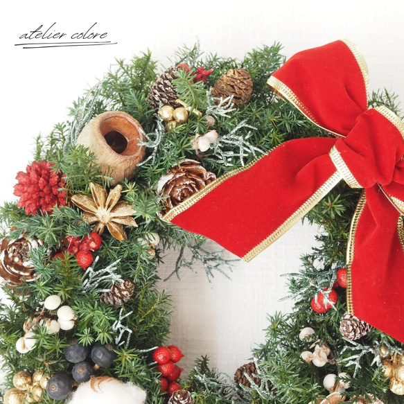 王道リボンのクリスマスリース／木の実たくさんのブリザーブドリース