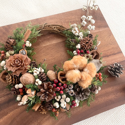 ブラウンコットンとたっぷり木の実のクリスマスリース（24cm） リース