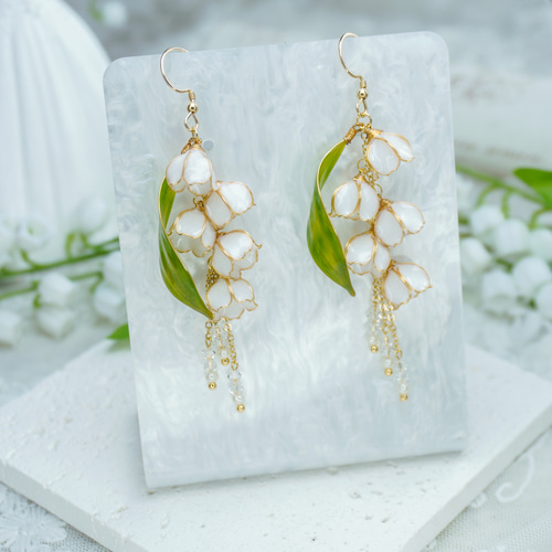 白百合の滝】ハンドメイド オリジナル ピアス 銅線 レジン クリスタル