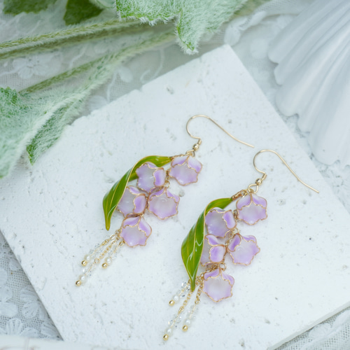 紫スズランの滝】ハンドメイド オリジナル イヤリング 銅線 樹脂