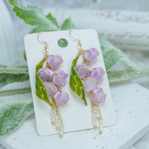 紫スズランの滝】ハンドメイド オリジナル イヤリング 銅線 樹脂