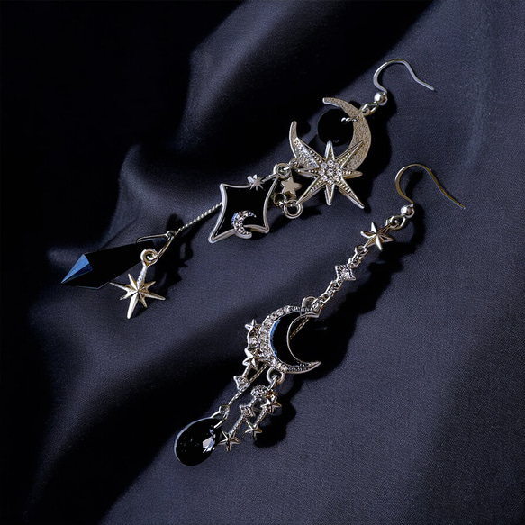 再販2】【Creema限定】黒い月 アシンメトリーピアス／イヤリング