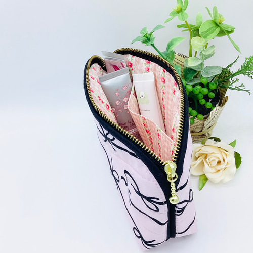 リボン柄ポーチ(箱付き) 3d0119963d4ad5aa2d7a7a0b6cbc48