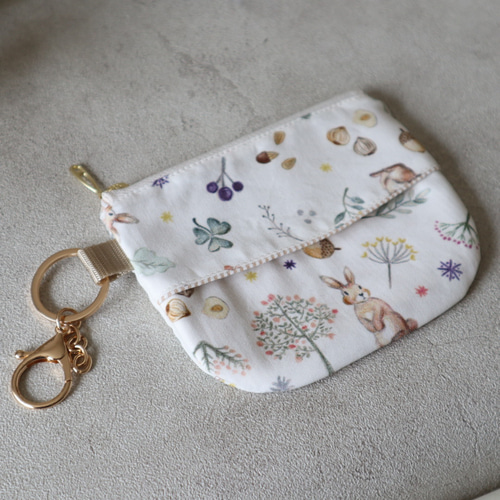 コロンと可愛い ティッシュケース付きポーチ 刺繍 うさぎ 北欧 プチ