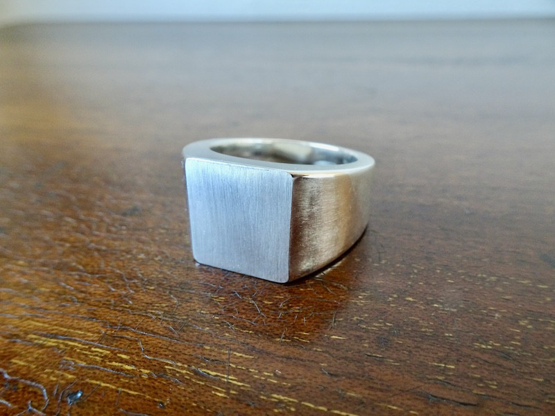 仁尾彫金『シルバー印台リング、ヘアライン』ハンドメイド340 20,860円