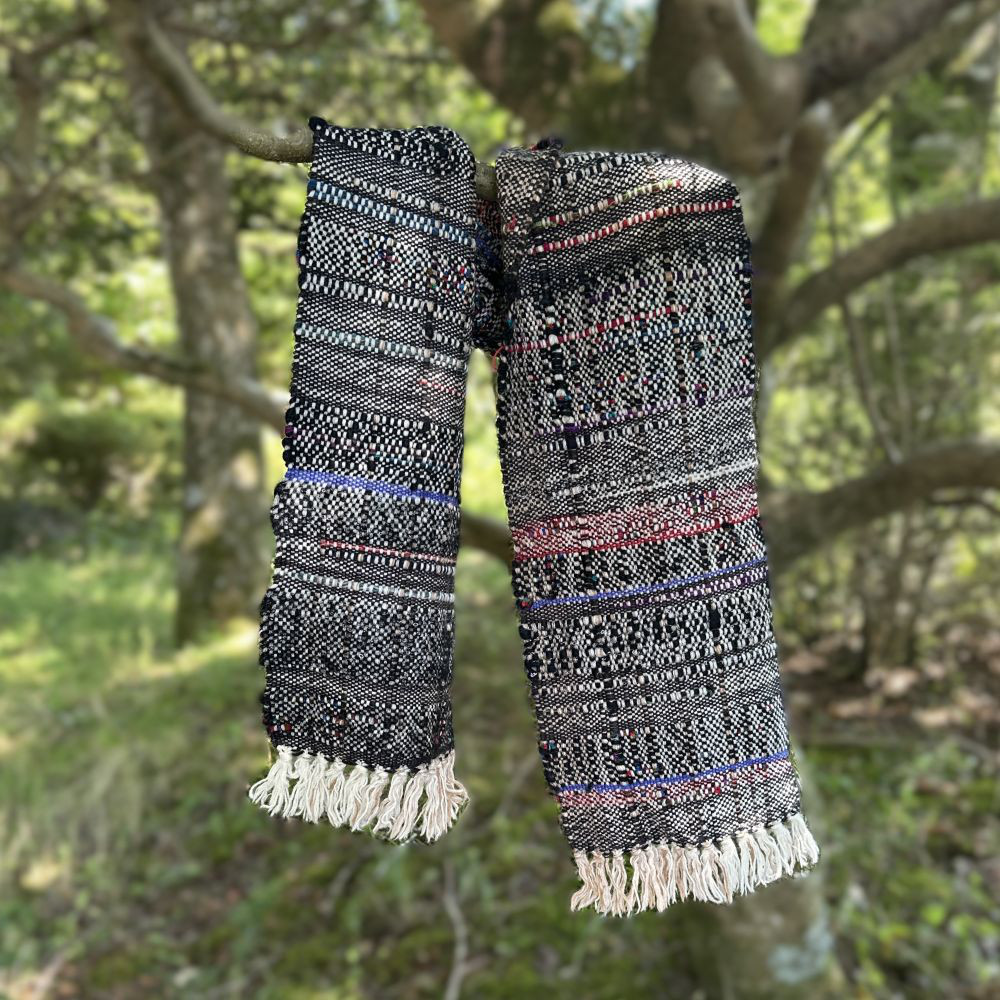 カジュアルブラック な 手織り ウールマフラー/防寒 プレゼント（23-15）