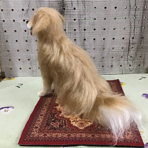 ゴールデンレトリバー（お座りポーズ） 羊毛フェルト コーギー大好き 