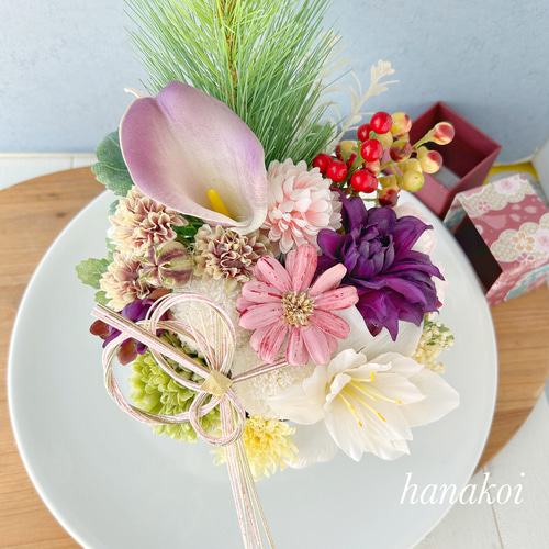 華やかに彩を添える和風モダンなフラワーアレンジ、プリザーブド、枯れ