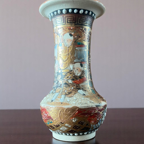 白薩摩飾壺 mini 01】極小サイズ 繊細絵付のミニチュア美術品 直径5cm