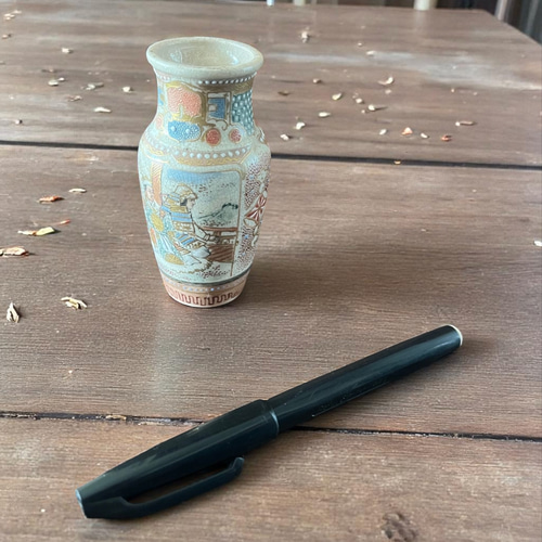 白薩摩飾壺 mini 02】極小サイズ 繊細絵付のミニチュア美術品 直径4cm