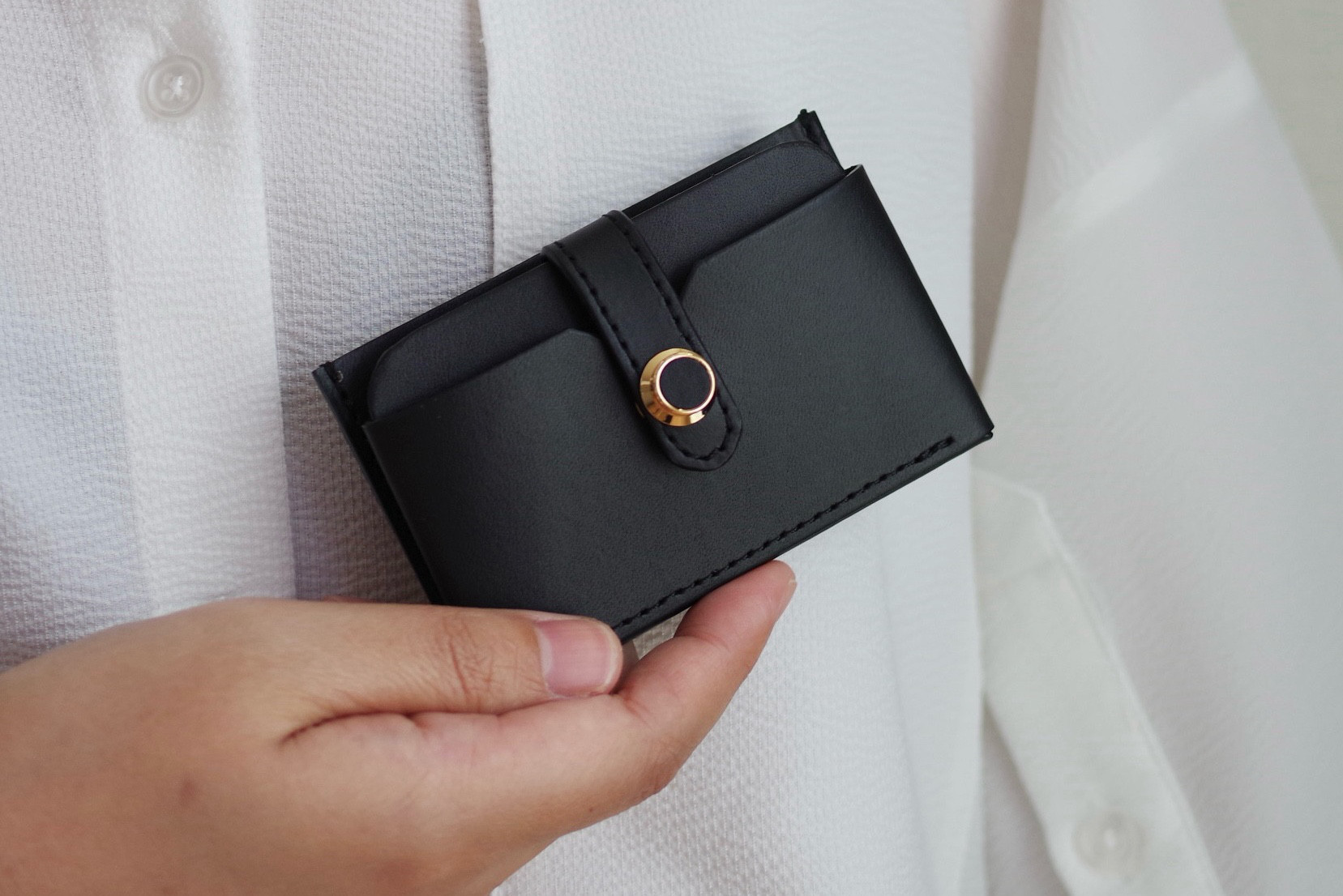 たっぷり収納カードケース（ブラック）