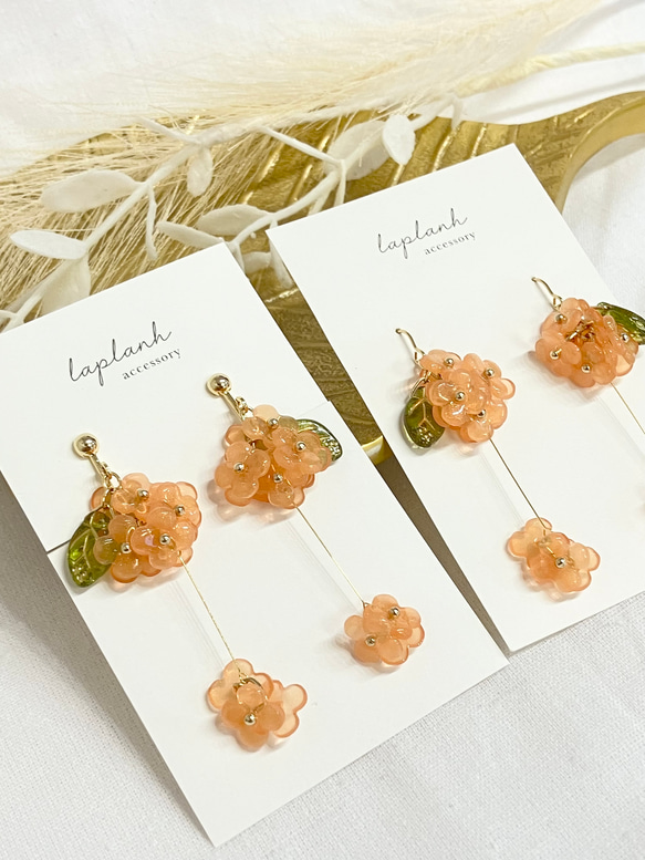 揺れる金木犀のピアス、イヤリング ピアス（スタッド・一粒） laplanh