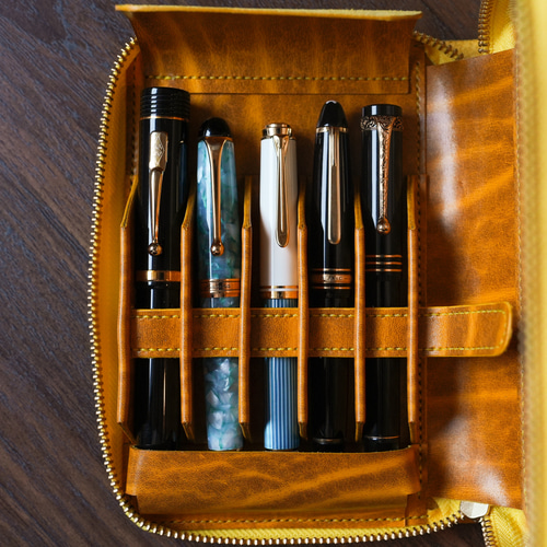 フォロワー50人記念品　革命工房　ラウンドジップペンケース フォロワー50人記念品 革命工房 ラウンドジップペンケース