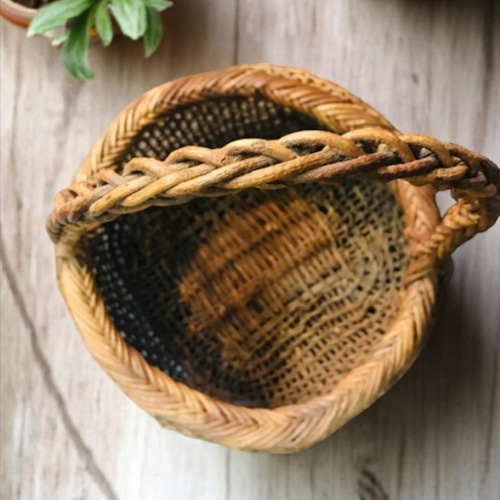 木通（あけび）籠 no.11｜手作りの自然美 一輪挿し・花瓶・花器