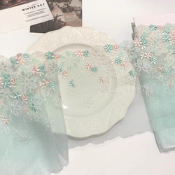 1.7m ライトグリーンとピンク色 小花柄 刺繍 チュールレース