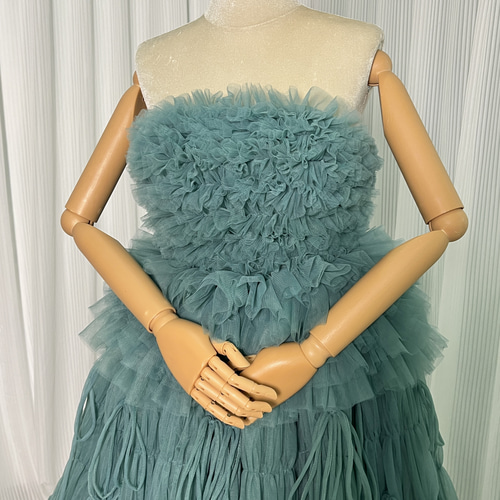 送料無料！カラードレス ベアトップ 編み上げ グリーン リボン 床付く  