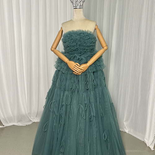 送料無料！カラードレス ベアトップ 編み上げ グリーン リボン 床付く  