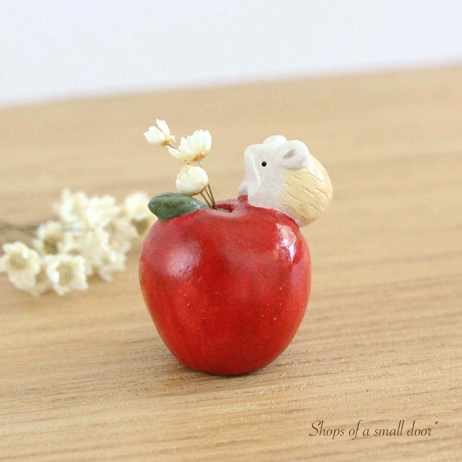 ミキモト時計&一輪挿し花瓶&リンゴ置き物