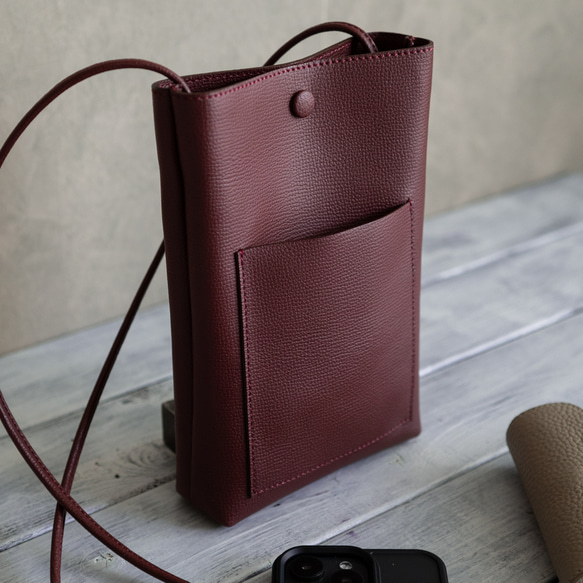 義大利真皮垂直手拿包 防水輕量迷你包 單肩包 [酒紅色] 第4張的照片