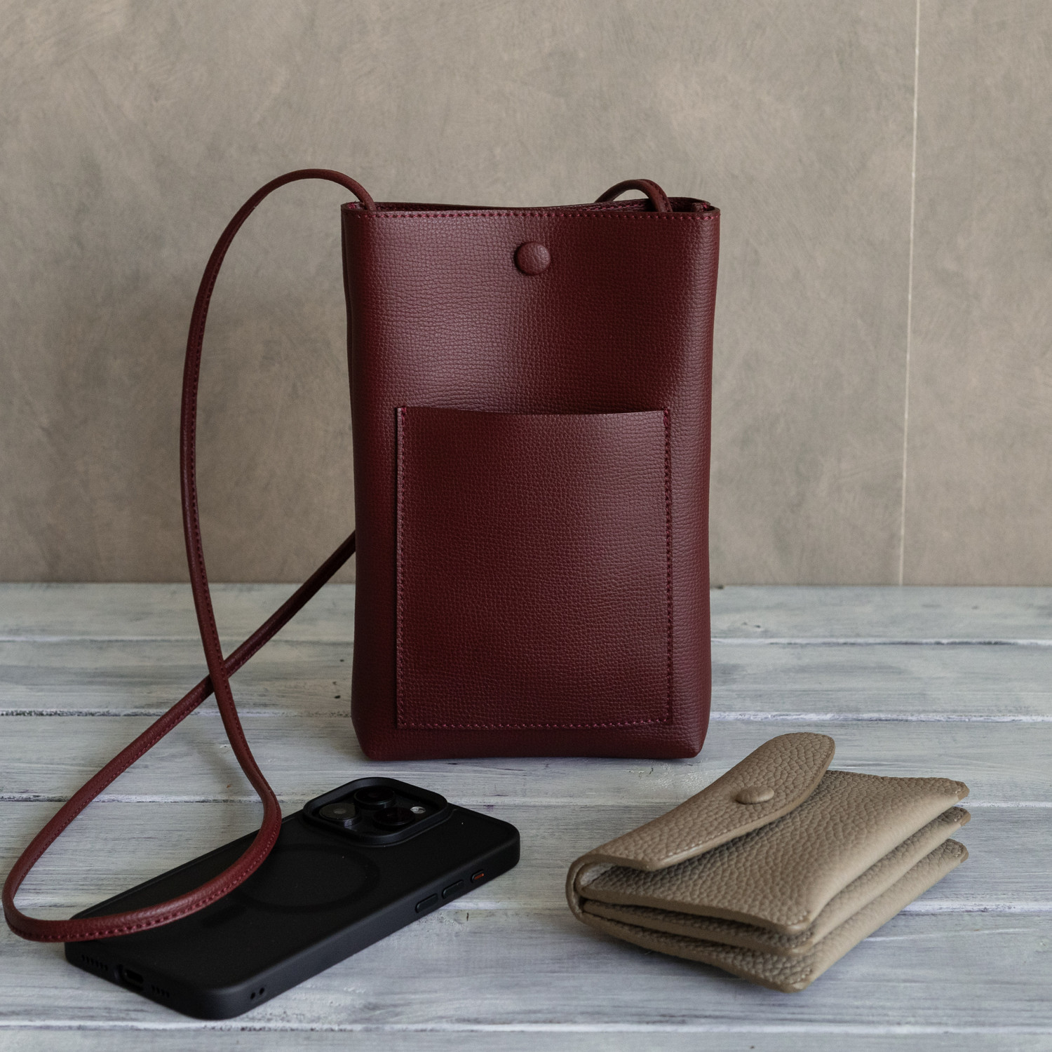 イタリア製本革 縦型ポシェット 撥水軽量 ミニバッグ ショルダーバッグ【ワインレッド】