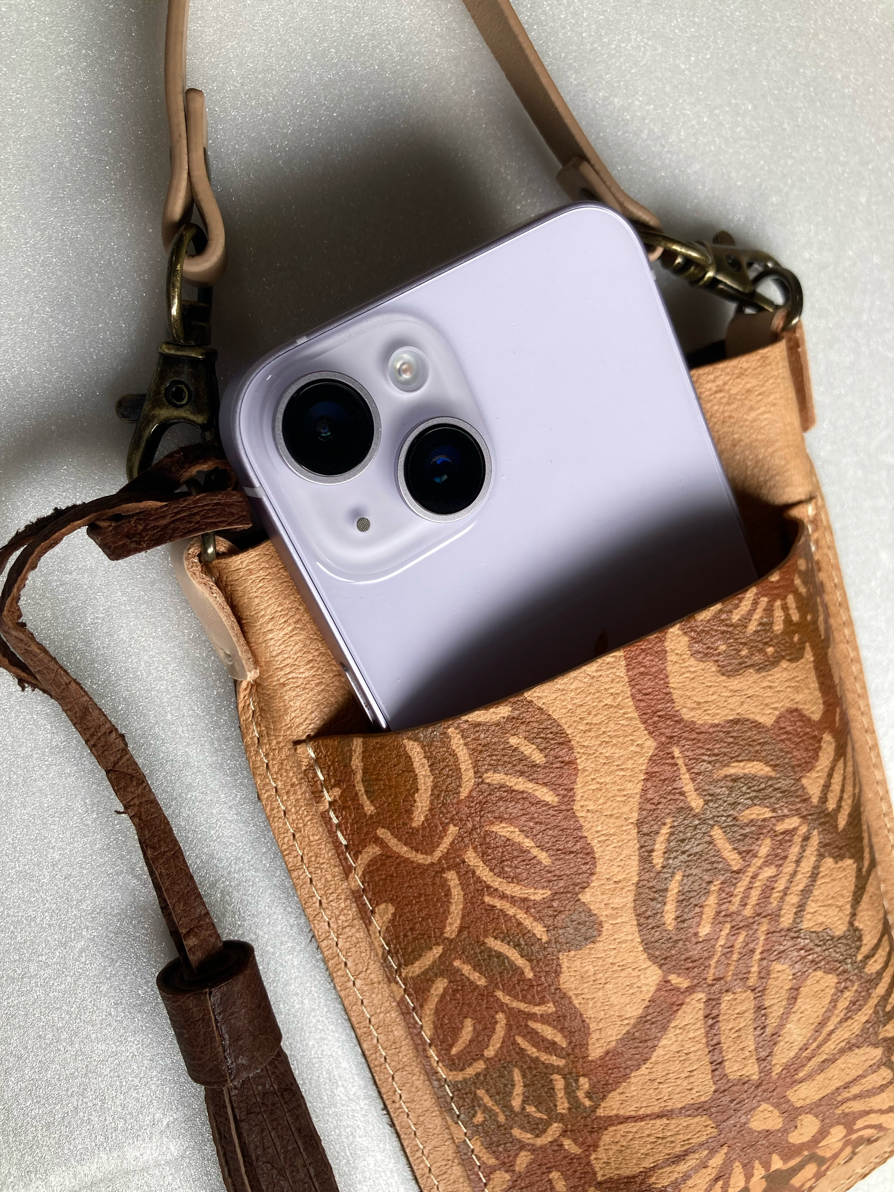 【本革】紅型 スマホポシェット